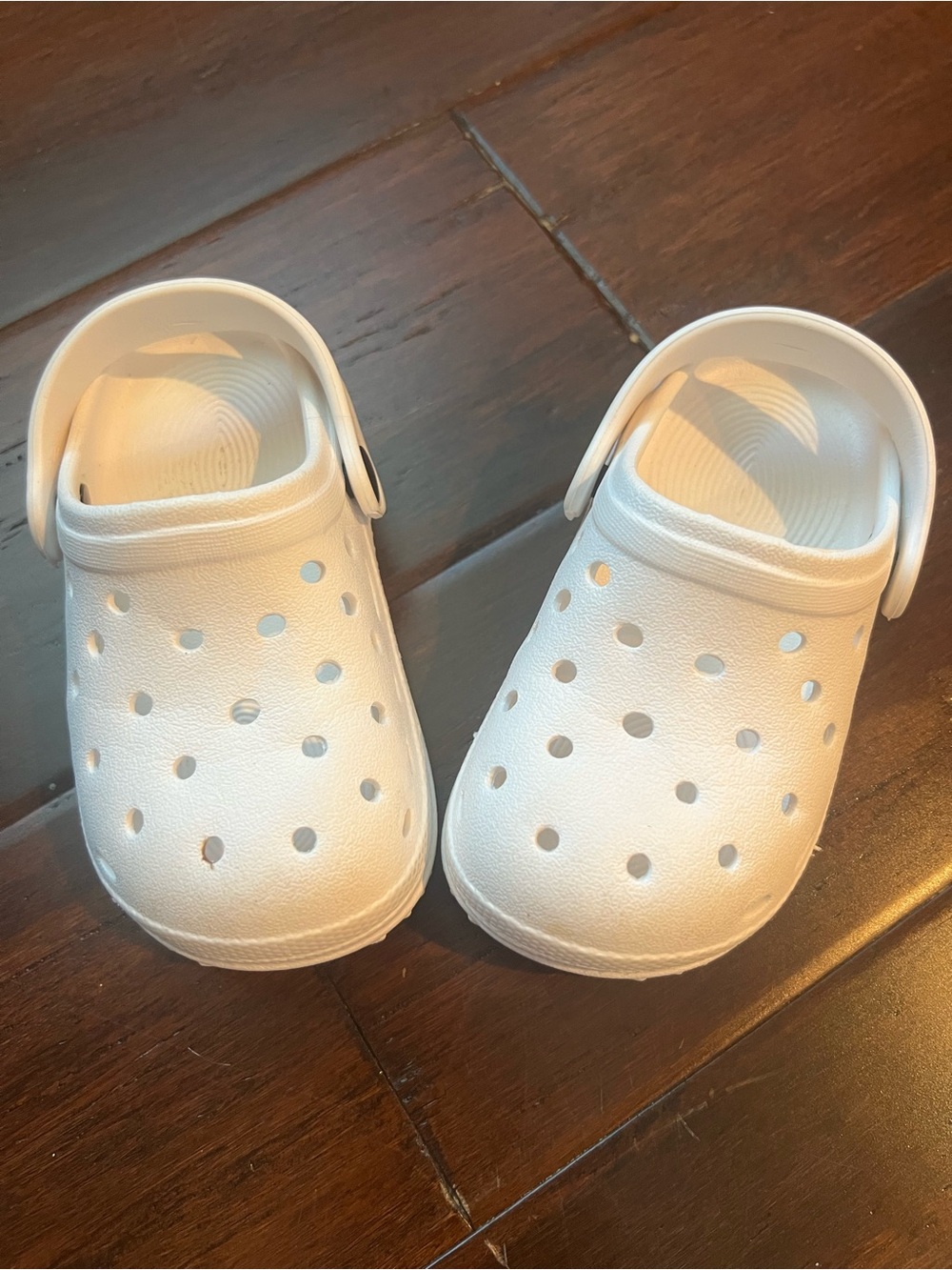 Kids White Comfort Clog Shoes size 7